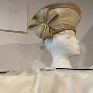 Vintage 1960s Beige w/ Gold Hat